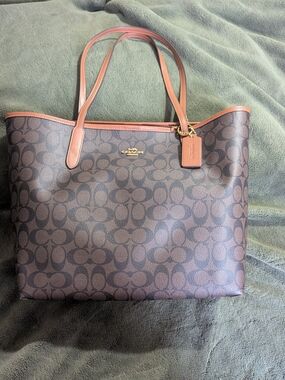 SOLD❌❌Coach Brown Signature Tote with Tan Trim